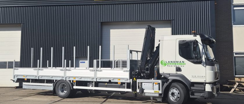 Openlaadbak met kraan Landman Bronbemaling - IJntema Carrosseriebouw Heerenveen